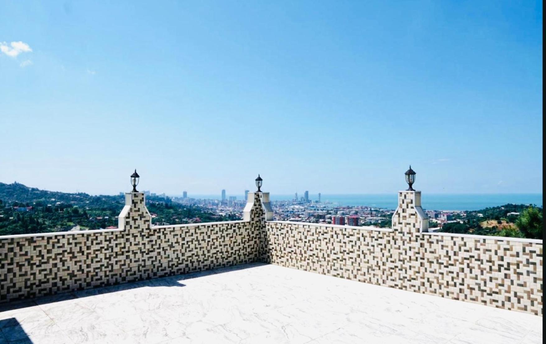 Gt House Batumi Hotel Екстериор снимка