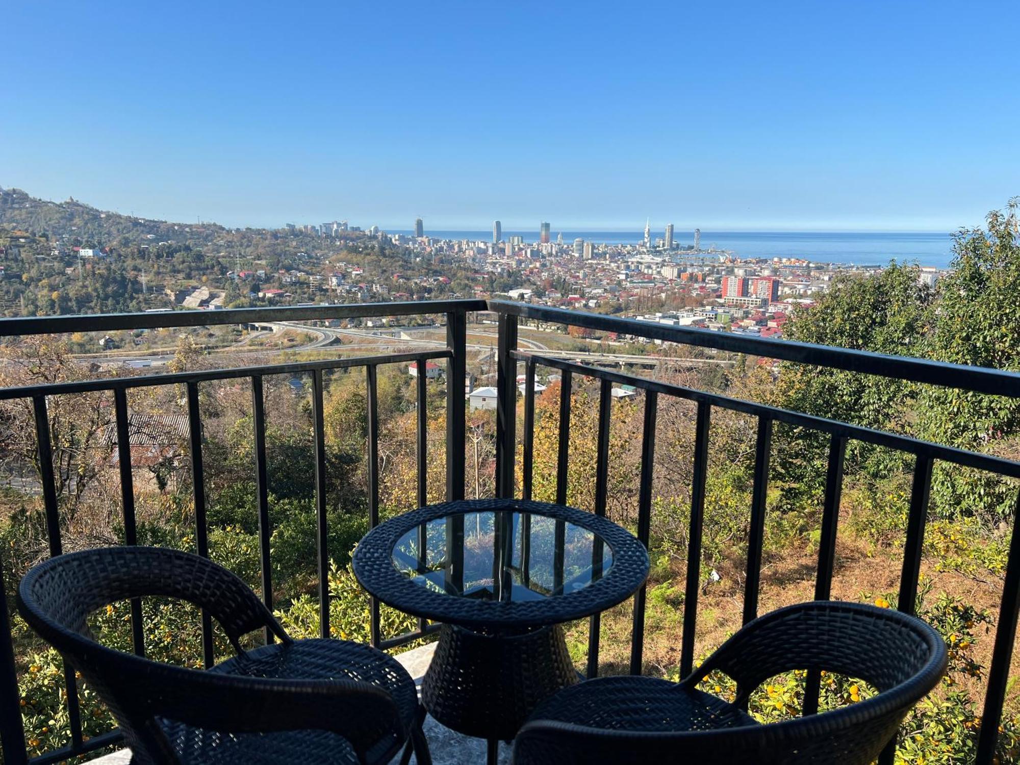 Gt House Batumi Hotel Екстериор снимка