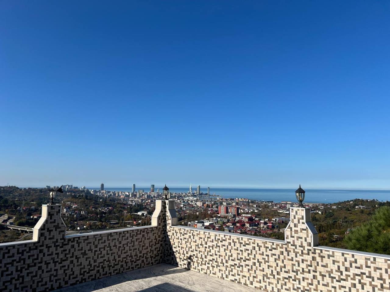Gt House Batumi Hotel Екстериор снимка