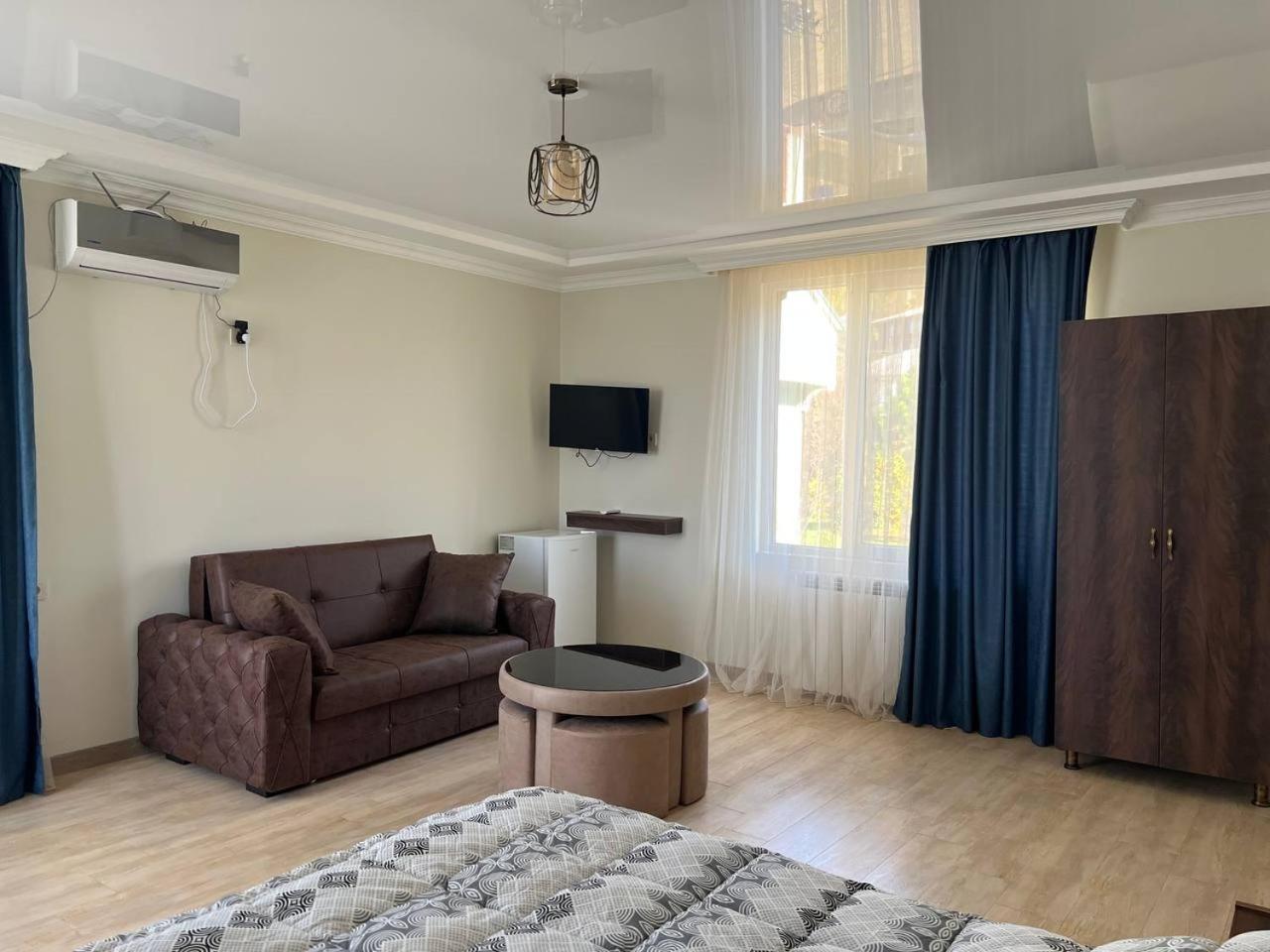 Gt House Batumi Hotel Екстериор снимка