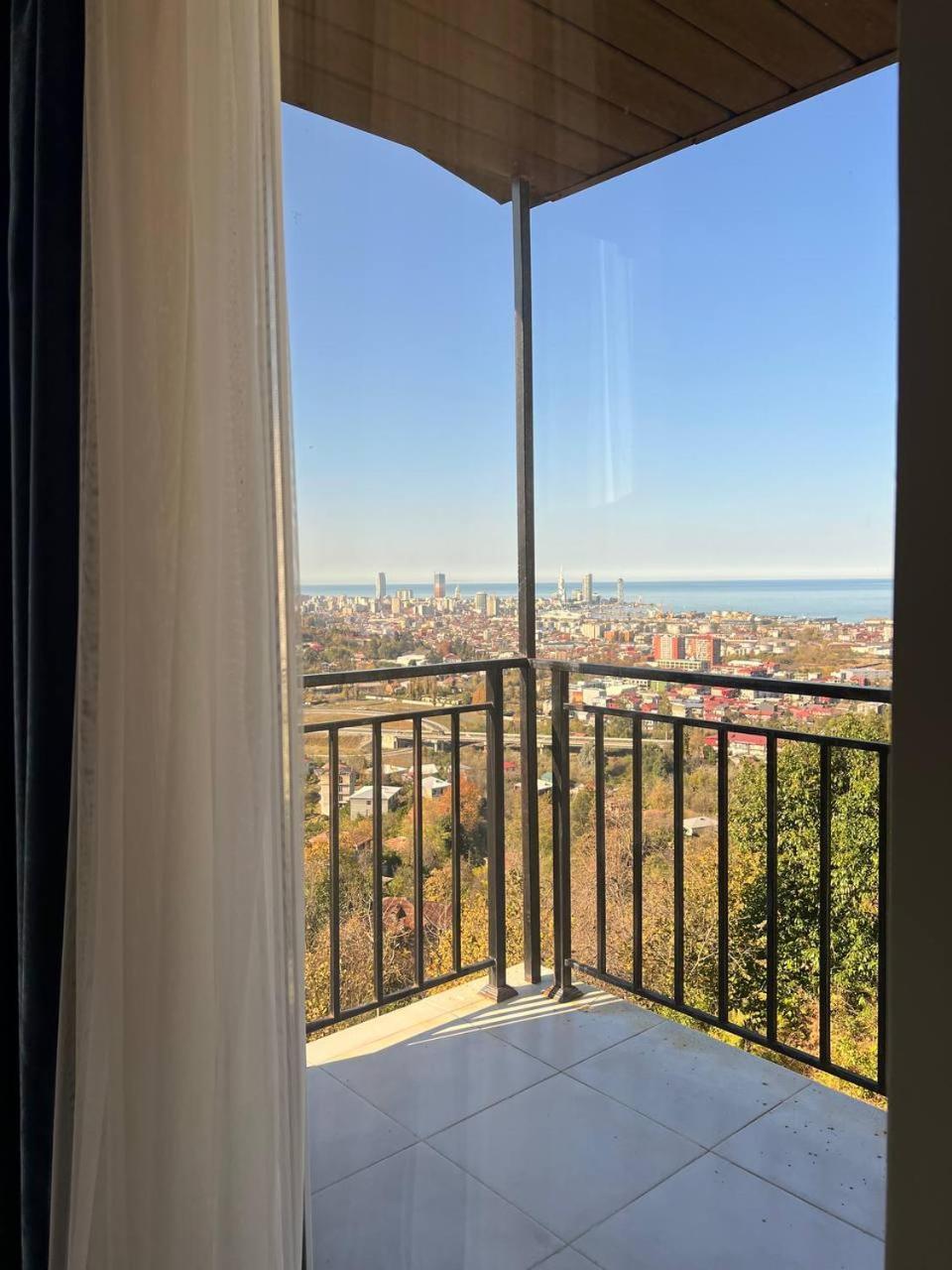 Gt House Batumi Hotel Екстериор снимка